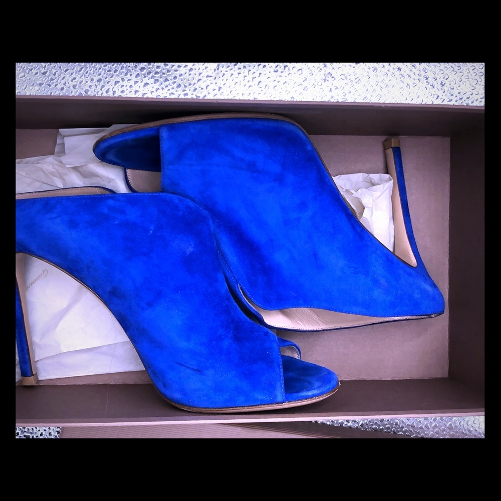 Gianvito Rossi peep-toe pump 💯% Authentic